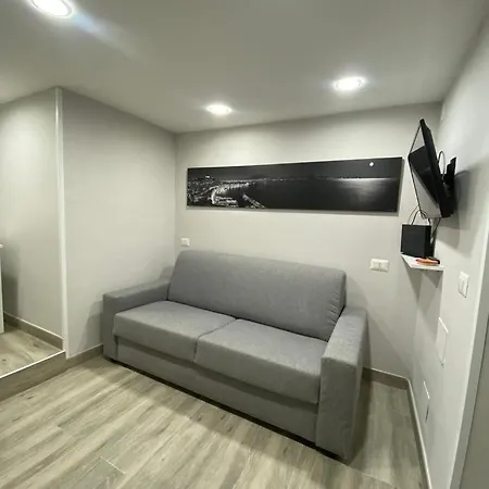 Greta's_house * Napoli